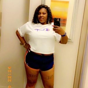 Meet your Posher, Janay